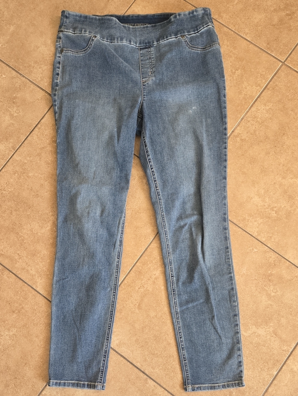 Chico's Perfect Stretch Pull-On Jeggings Size 1.5 (US 10)